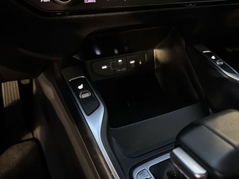 Used 2024 Kia Sorento S image 24