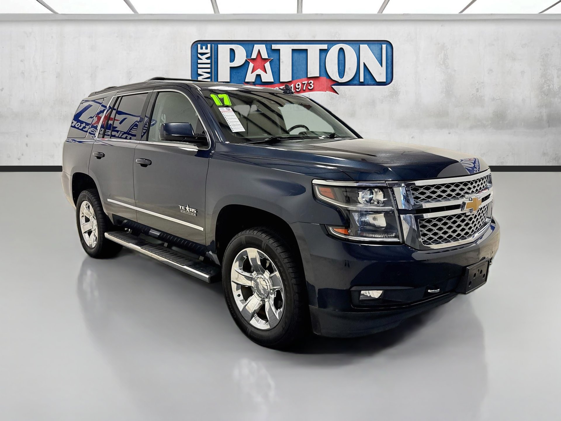 Used 2017 Chevrolet Tahoe LT w/ LT Signature Package RWD image 1