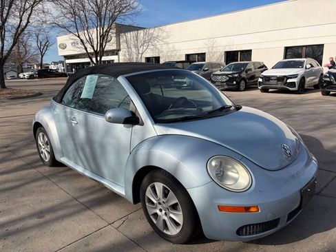 Used 2010 Volkswagen Beetle Convertible image 7