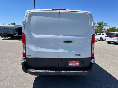 Used 2016 Ford Transit 250 130 Low Roof RWD image 4
