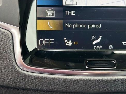 Used 2021 Volvo XC90 T6 Momentum image 20