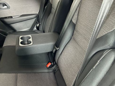 Used 2023 Nissan Rogue SV image 25