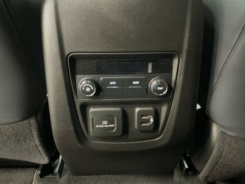 Used 2018 Buick Enclave Essence w/ Trailering Package FWD image 32