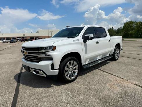 Used 2021 Chevrolet Silverado 1500 High Country w/ Technology Package AWD/4WD image 4