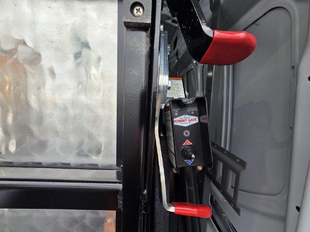 Used 2023 Ford E-Transit Medium Roof RWD image 19