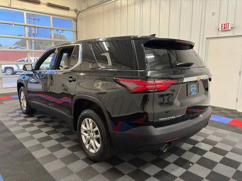 Used 2022 Chevrolet Traverse LS AWD/4WD image 6