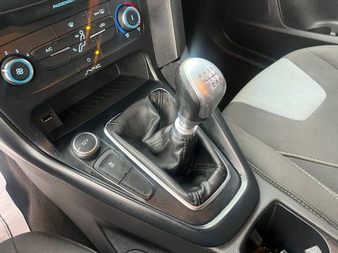 Used 2017 Ford Focus ST image 31