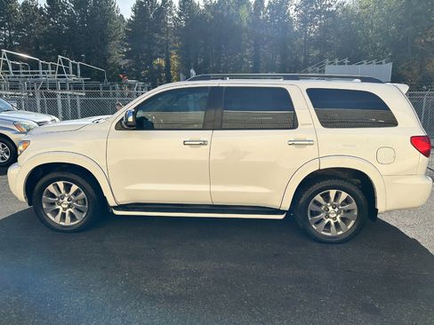 Used 2014 Toyota Sequoia Limited image 8