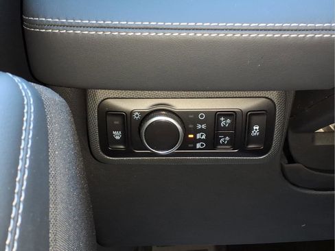 Used 2023 Ford Mustang Mach-E Select image 15