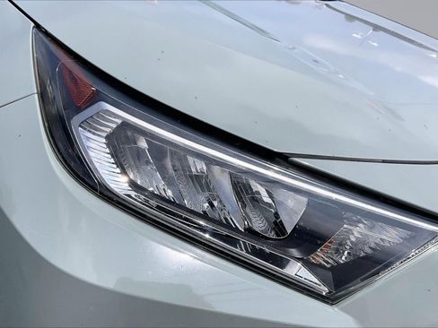 Used 2020 Toyota RAV4 XLE w/ All Weather Liner Package FWD image 29