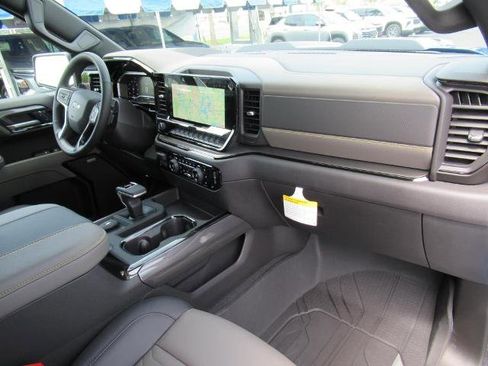 New 2025 Chevrolet Silverado 1500 ZR2 w/ Technology Package image 13