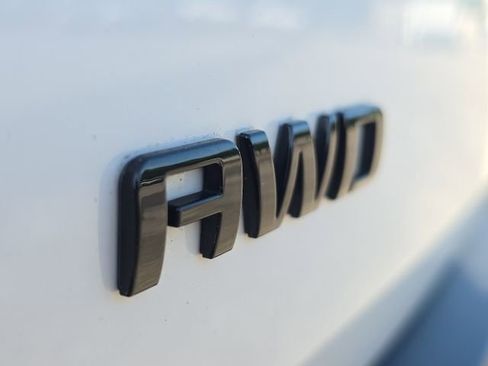 Used 2023 Chevrolet Traverse RS w/ LPO, Floor Liner Package image 11