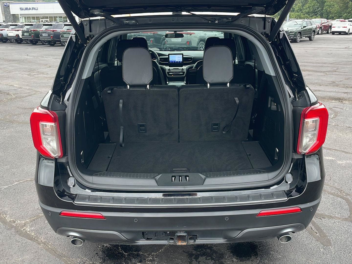 Certified 2023 Ford Explorer XLT w/ Equipment Group 202A AWD/4WD image 30