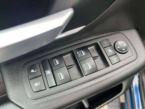 Used 2023 RAM 1500 Big Horn AWD/4WD image 25