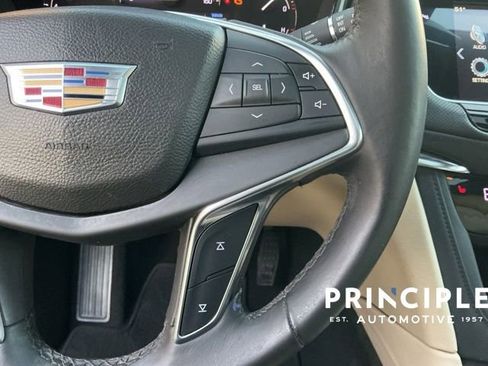 Used 2017 Cadillac XT5 Luxury w/ Driver Awareness Package image 20