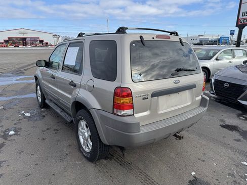 Used 2001 Ford Escape XLT image 2