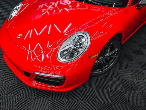 Used 2018 Porsche 911 Carrera T RWD image 4