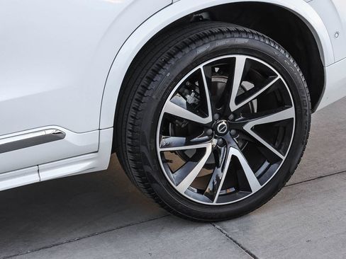 Used 2024 Volvo XC90 B6 Plus AWD/4WD image 11