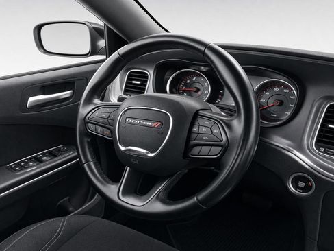 Used 2023 Dodge Charger SXT RWD image 15