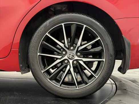 Certified 2022 Toyota Camry SE image 12