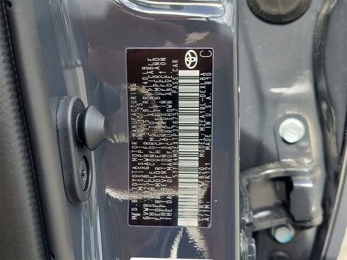 Used 2026 Toyota Corolla LE image 31