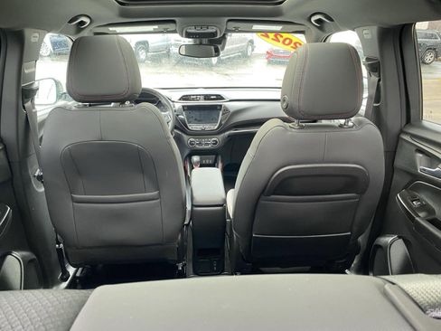 Certified 2022 Chevrolet TrailBlazer RS w/ Sun and Liftgate Package AWD/4WD image 28
