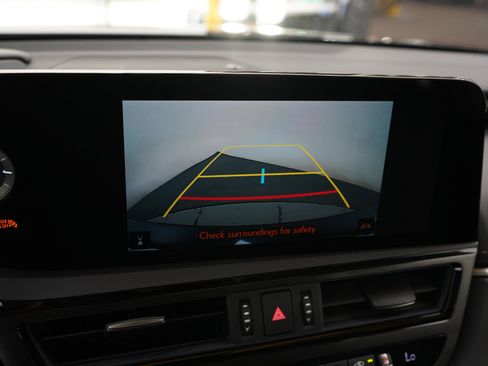 Used 2025 Lexus ES 300h FWD image 21