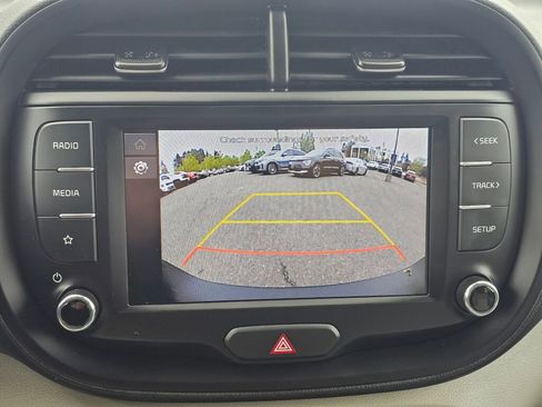 Used 2022 Kia Soul LX w/ Technology Package FWD image 14