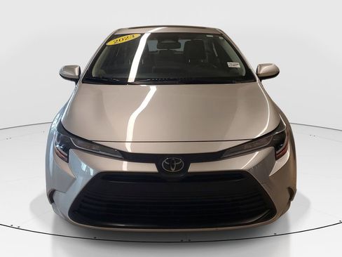 Used 2023 Toyota Corolla LE w/ LE Premium Package FWD image 2