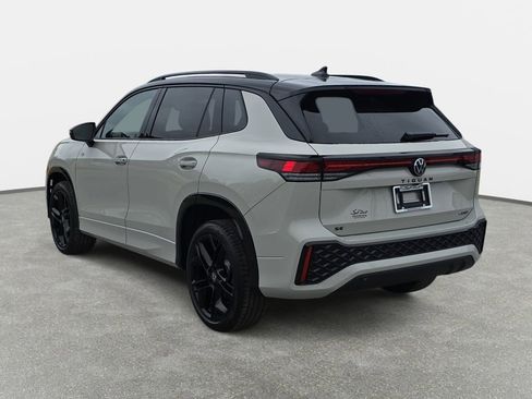 New 2026 Volkswagen Tiguan SE R-Line AWD/4WD image 7