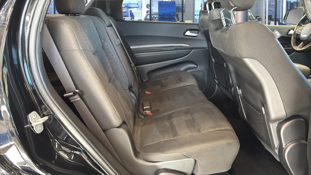 Used 2022 Dodge Durango SXT w/ Blacktop Package AWD/4WD image 18