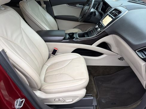 Used 2016 Lincoln MKX Select w/ Select Plus Package image 14