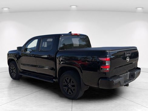 Used 2023 Nissan Frontier SV w/ Midnight Edition Package AWD/4WD image 6