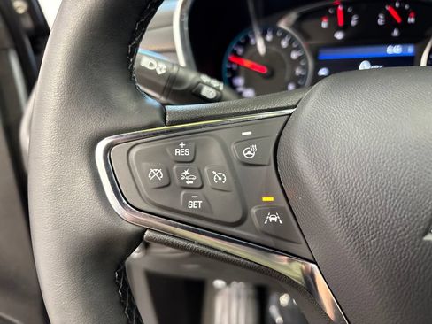 Used 2024 Chevrolet Equinox Premier AWD/4WD image 13