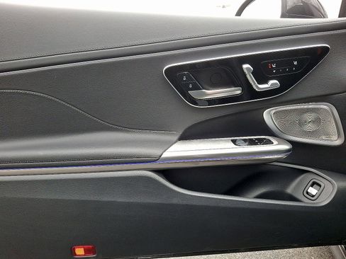 Used 2024 Mercedes-Benz CLE 300 4MATIC Coupe image 11