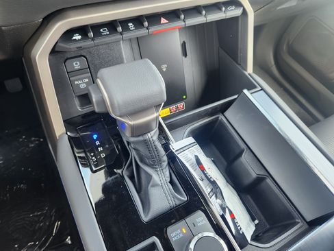 New 2026 Toyota Tundra Platinum AWD/4WD image 15