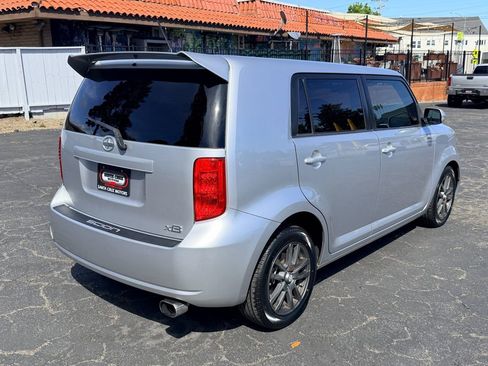 Used 2009 Scion xB FWD image 6