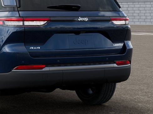 New 2026 Jeep Grand Cherokee Limited w/ Limited Altitude Package AWD/4WD image 13
