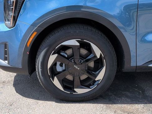 Certified 2025 Kia Sorento EX FWD image 34