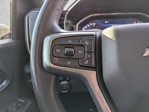 Used 2024 Chevrolet Silverado 2500 LT w/ Convenience Package image 11