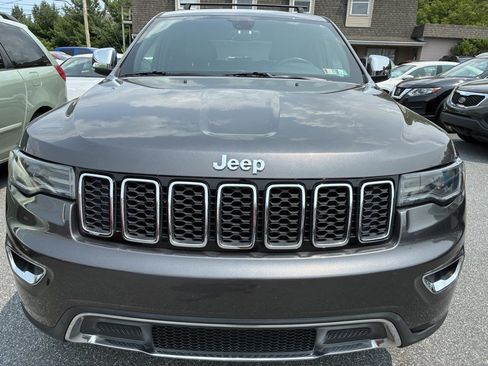Used 2017 Jeep Grand Cherokee Limited w/ Luxury Group II AWD/4WD image 2