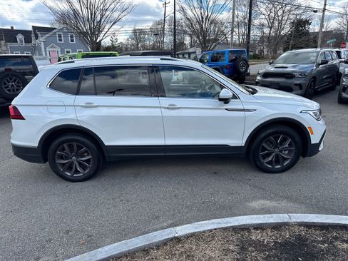Used 2023 Volkswagen Tiguan SE image 7