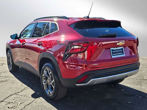New 2026 Chevrolet Trax LT image 5