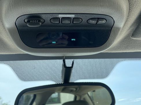 Used 2004 Chevrolet Impala SS w/ Preferred Equipment Group image 12