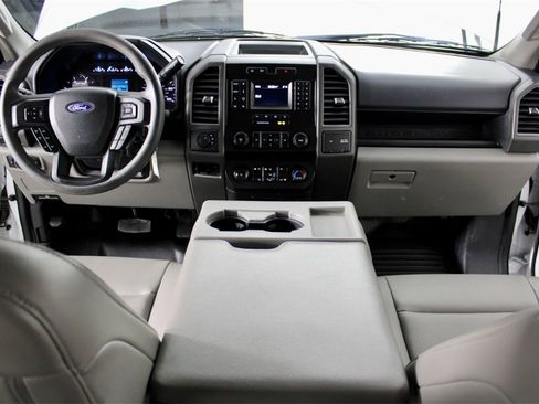 Used 2022 Ford F350 XL w/ Power Equipment Group image 27