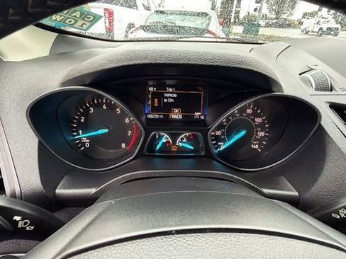 Used 2019 Ford Escape SE image 29