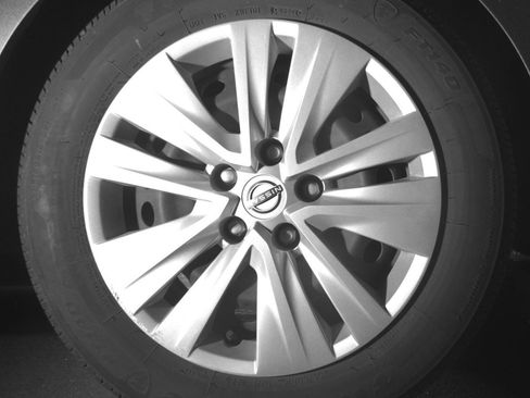 Used 2025 Nissan Sentra S FWD image 15