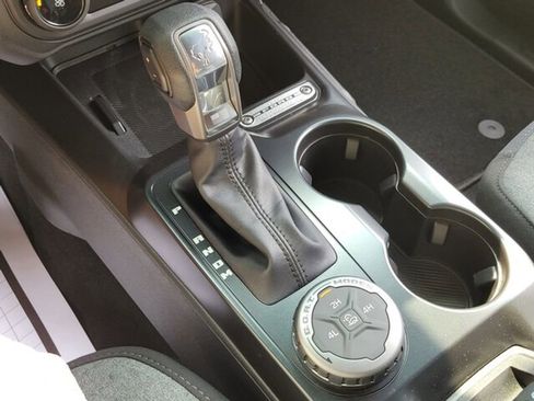 New 2025 Ford Bronco 4-Door AWD/4WD image 19
