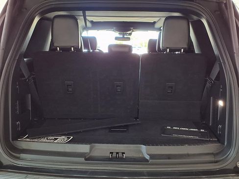 Used 2020 Ford Expedition XLT w/ Equipment Group 202A RWD image 19