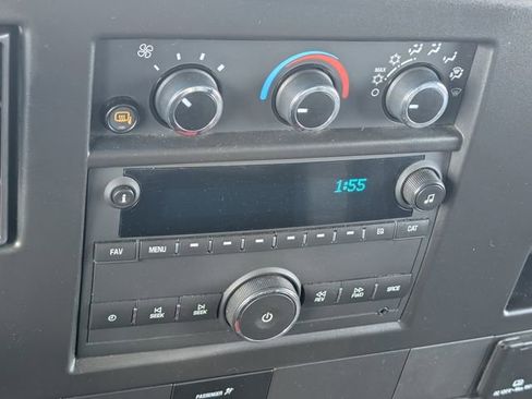 Used 2024 Chevrolet Express 2500 w/ Driver Convenience Package image 15